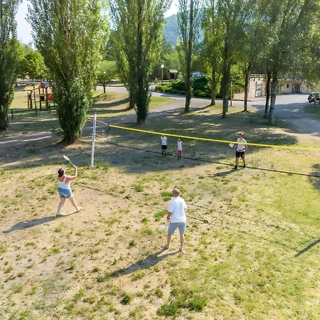 5 Les De Booz 4-6 Personnes Chalet